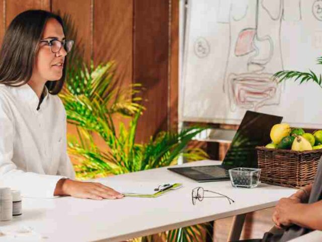 Get tailored support at our weight loss clinic.
